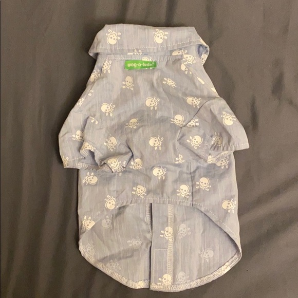 Crossbone collared shirt with bow tie 🐶💙 - Picture 2 of 2